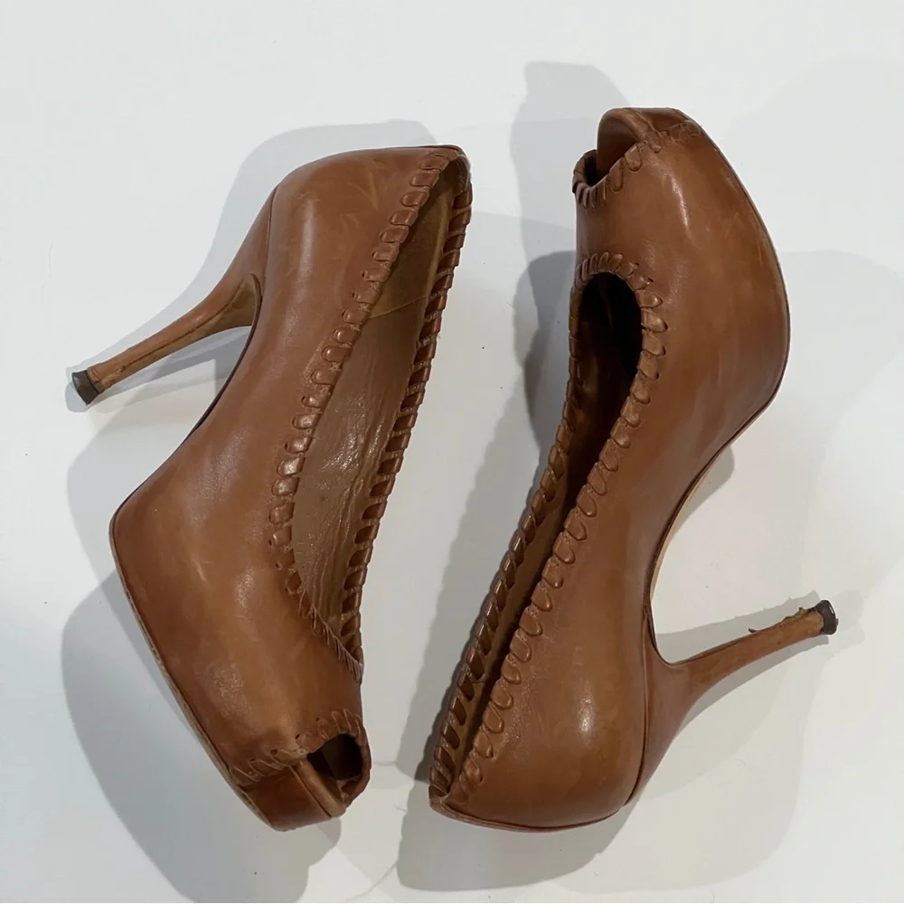 Gucci Women's Tan Peep-Toe Heels size 36 - Picture 3 of 4